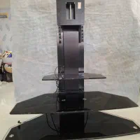 میز تلویزیون شیشه ای ۳ طبقه در حد نو