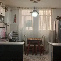 آپارتمان طبقه اول