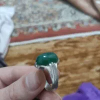 انگشتر نقره یاقوت سبز آب دار