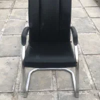 میز کنفرانس و شش عدد صندلی اداری