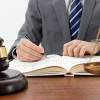 وکیل مدافع آنلاین