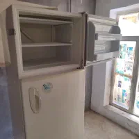 یخچال و فریزر تمیز وجادار