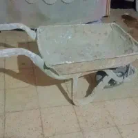 فرغون و سطل بالابر و سه پایه