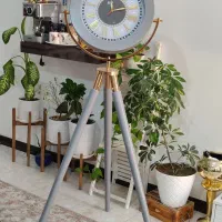 ساعت 3 پایه دار کاملا نو