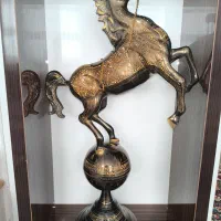 وسایل تزیینی برنزی قدیمی