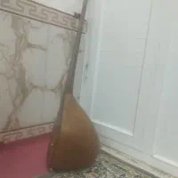 دوتار قدیمی کهنه سال