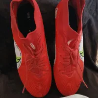 کفش فوتبال|تجهیزات ورزشی|رباط‌کریم, رباط‌کریم|دیوار