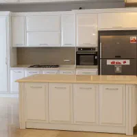 بیوتی کابین دکوراسیون داخلی کابینت و کمددیواری