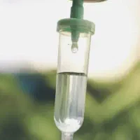 تزریقات و سرم درمانی در منزل