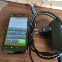 دو گوشی HTC T8282  و نوکیا ۷۲۳۰