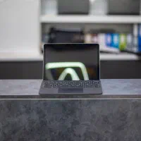 لپتاپ سرفیس Go 2 با قلم