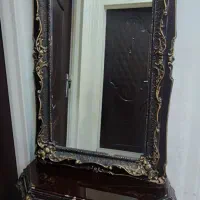 آینه همراه میز