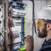 برقکار/برق کار/لاین نوری