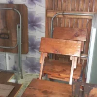 دو عدد میز چوبی به همراه ۴ عدد صندلی