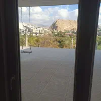 اجاره دو مغازه  تجاری  چهار راه.  و.  خیابان باهنر