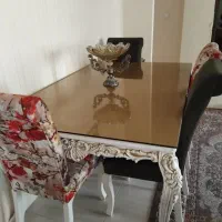 شیشه‌ی میز غذا خوری