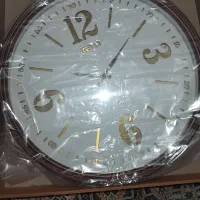 ساعت دیواری