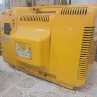 تلوزیون قدیمی زرد|کلکسیون اشیاء عتیقه|شوشتر, |دیوار