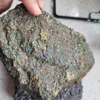 سنگ پیریت رنگین کمانی