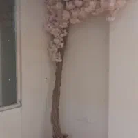 درخت شکوفه و گل مصنوعی بزرگ و سقفی