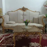 مبلمان ۷ نفره کلاسیک همراه با میز عسلی|مبلمان خانگی و میز عسلی|تهران, بهداشت|دیوار