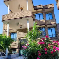 ساختمان مسکونی ۳ طبقه