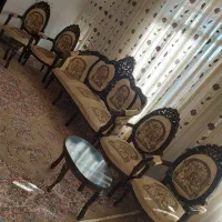 ۲ دست مبل (راحتی و سلطنتی) و ۸متر پرده|مبلمان خانگی و میز عسلی|دلیجان, |دیوار