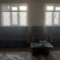 یک دست مبل راحتی  در حد نو