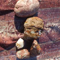 سنگ انگشتر|کلکسیون اشیاء عتیقه|شیراز, کوشک میدان|دیوار