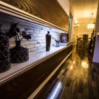 ۸۰ متر حاشیه هفت تیر بین ۱۱ و ۱۳ دو خواب رهن کامل