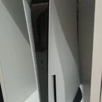 ps5 به همراه 2 دسته و داک شارژر