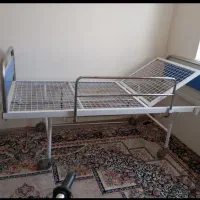 تخت بیمارستانی