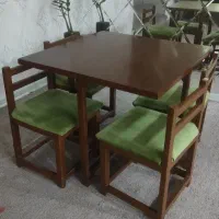 فروش یک عدد میز چوبی با چهار صندلی