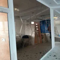 اینه|آینه|کرج, چهارصد دستگاه|دیوار