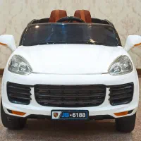 ماشین شارژی سه موتوره بسیار تمیز و کم کارکرد