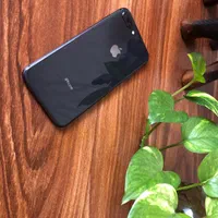 ایفون 8plus باطری 100 در حد 64 GB