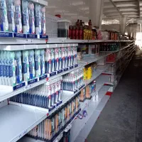 پخش لوازم آرایشی و بهداشتی به دونفرآقا و خانم