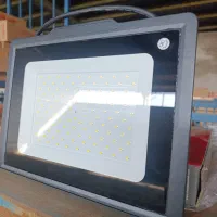 پروژکتور پارس شهاب ۳۰۰.۵۰.۱۰۰.۲۰۰وات .با گارانتی