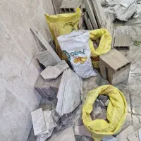 سنگ و کاشی و نردبان چوبی