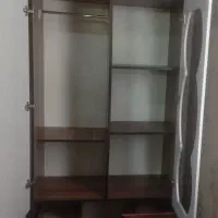 کمد چوبی جادار و سالم