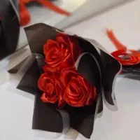 گل مصنوعی و طبیعی|گل مصنوعی|صحنه, |دیوار