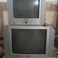دو عدد تلویزیون