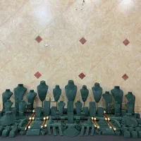 مانکن طلا/ویترین طلا/ کار اماده/ استند