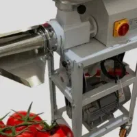 آب گیری گوجه و انگور