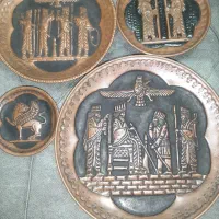 دیوار کوب هخامنشی هکاکی شده قدمت دار حداقل ۴۰ سال