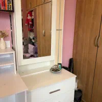 میز تحریر ومیز آرایش