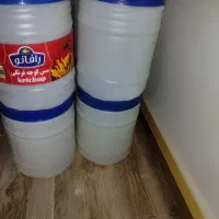 تعدادی دبه3، 4لیتری