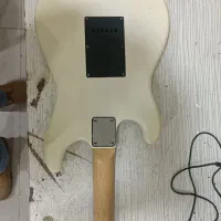 فروش فوری گیتار الکتریک|گیتار، بیس، امپلیفایر|بندرعباس, |دیوار