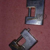 زنجیر و قفل