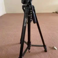 سه پایه دوربین حرفه ای